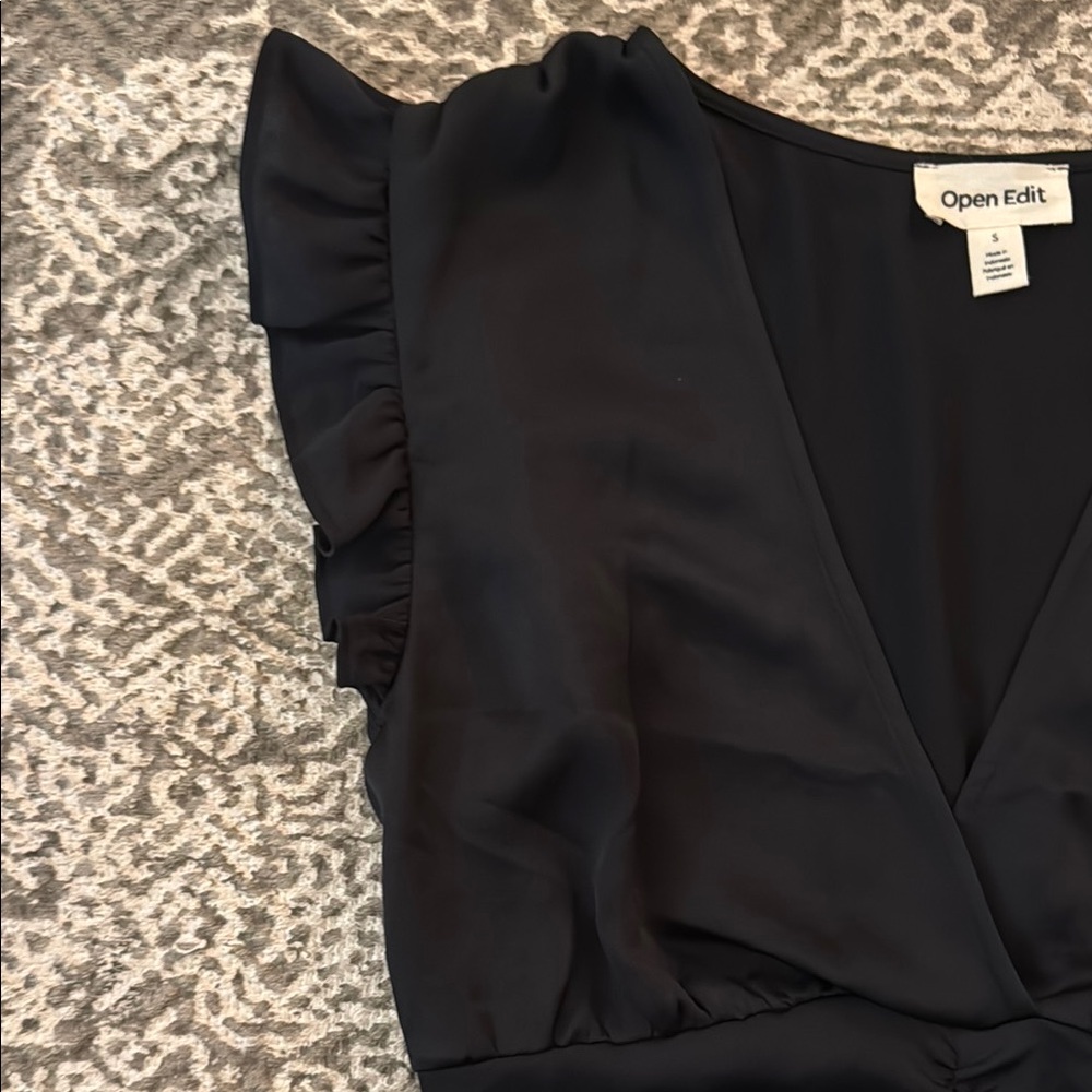 Open Edits Black Ruffle Crop - Picture 3 of 8